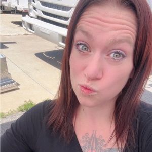 Meet your Posher, Faye